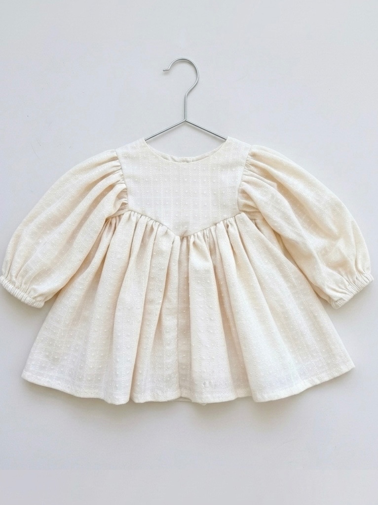 Нарядна сукня для дівчинки